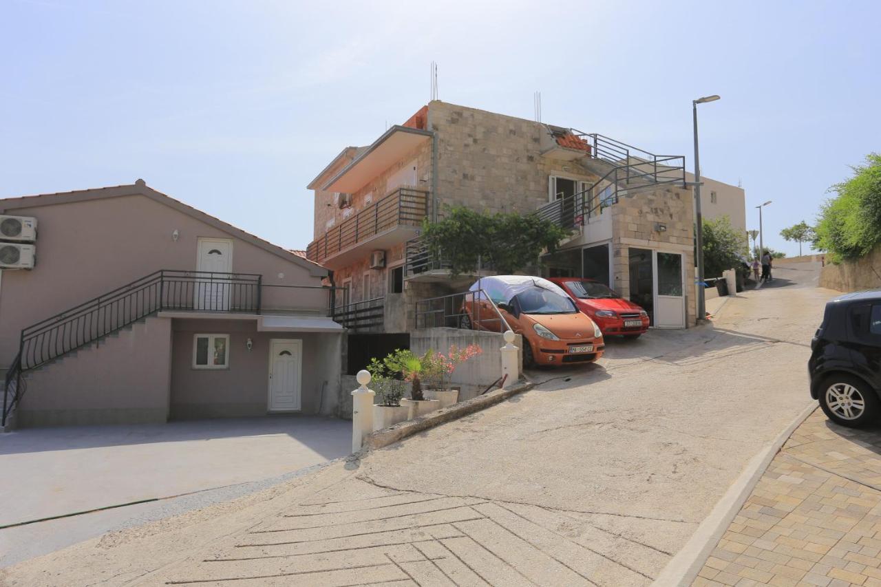 Apartments With A Parking Space Brela, Makarska - 789 Buitenkant foto
